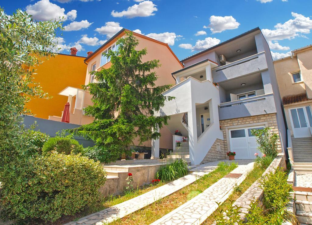Apartments Nadija 1366 Pula Exterior photo